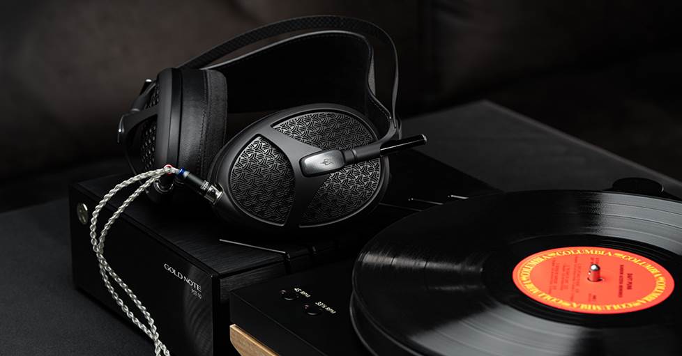 Meze LIRIC planar magnetic headphones